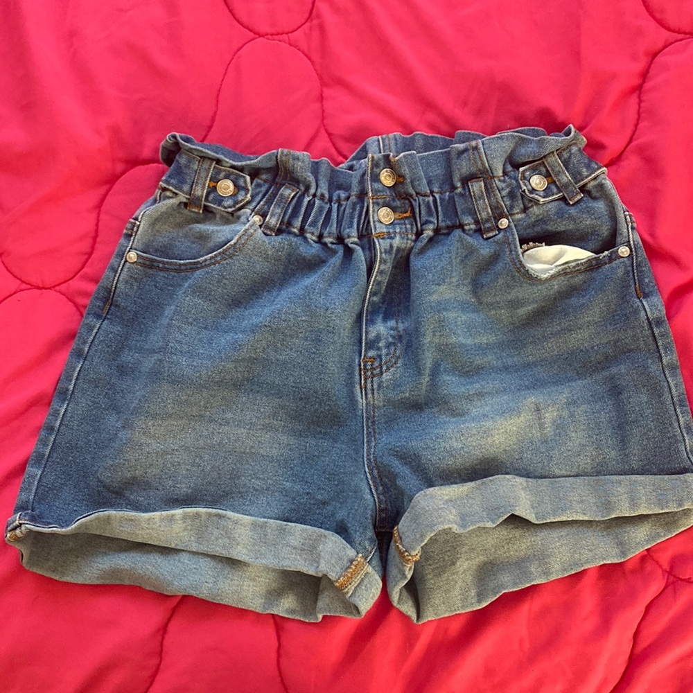 Cinched Waist Jean Shorts